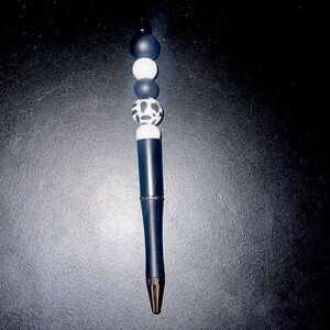 Cow print beaded focal pen